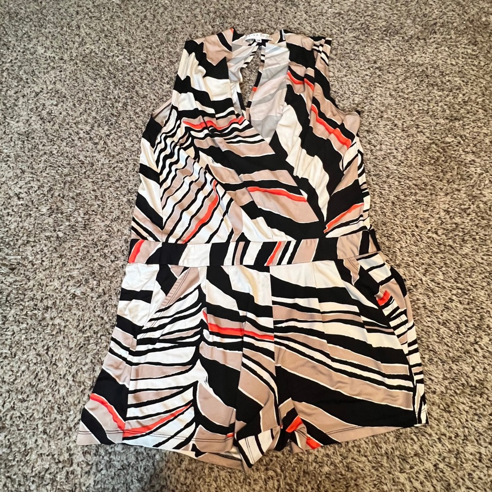 Trina Turk Womens Abstract Zebra Print‎ Sleeveless Romper V-Neck Black Tan Med